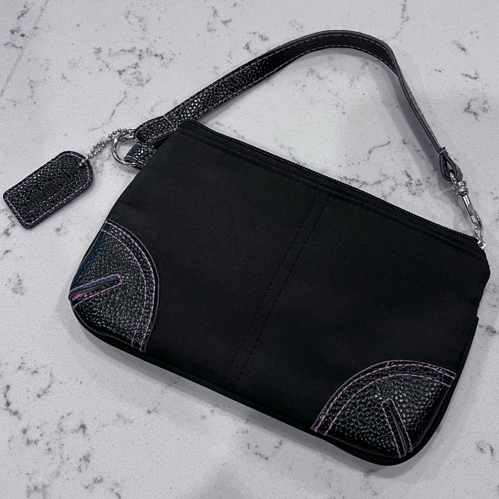 NWOT Black wristlet